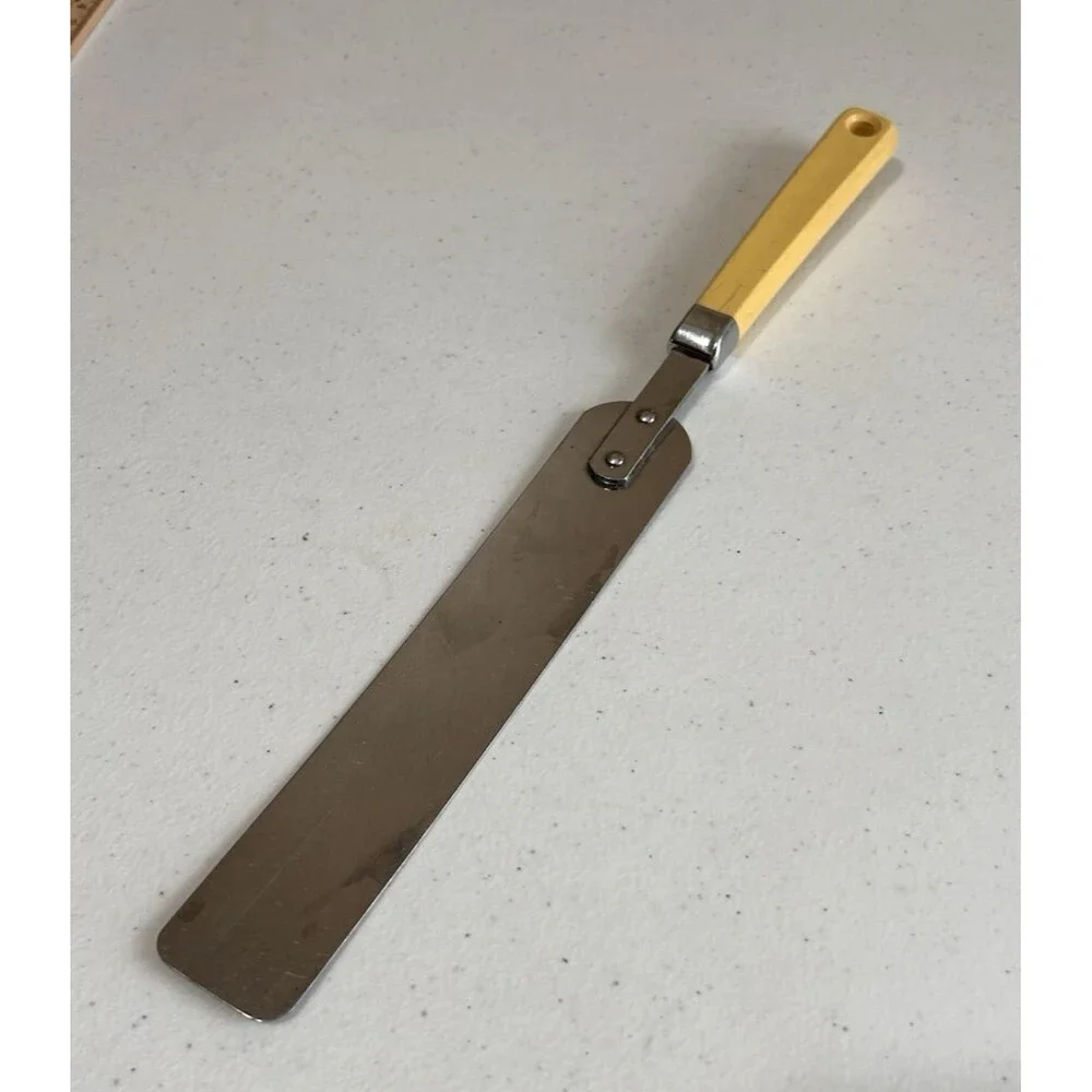 Vintage Maid of Honor Frosting Spatula Cake Icing Frosting Yellow Handle USA